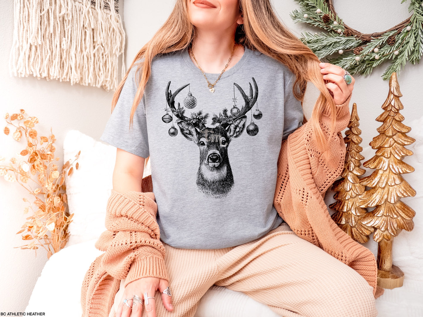 Festive Ornament Buck