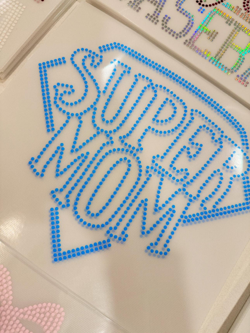 READY TO SHIP // Super Mom Outline SPANGLE TRANSFER c. 632