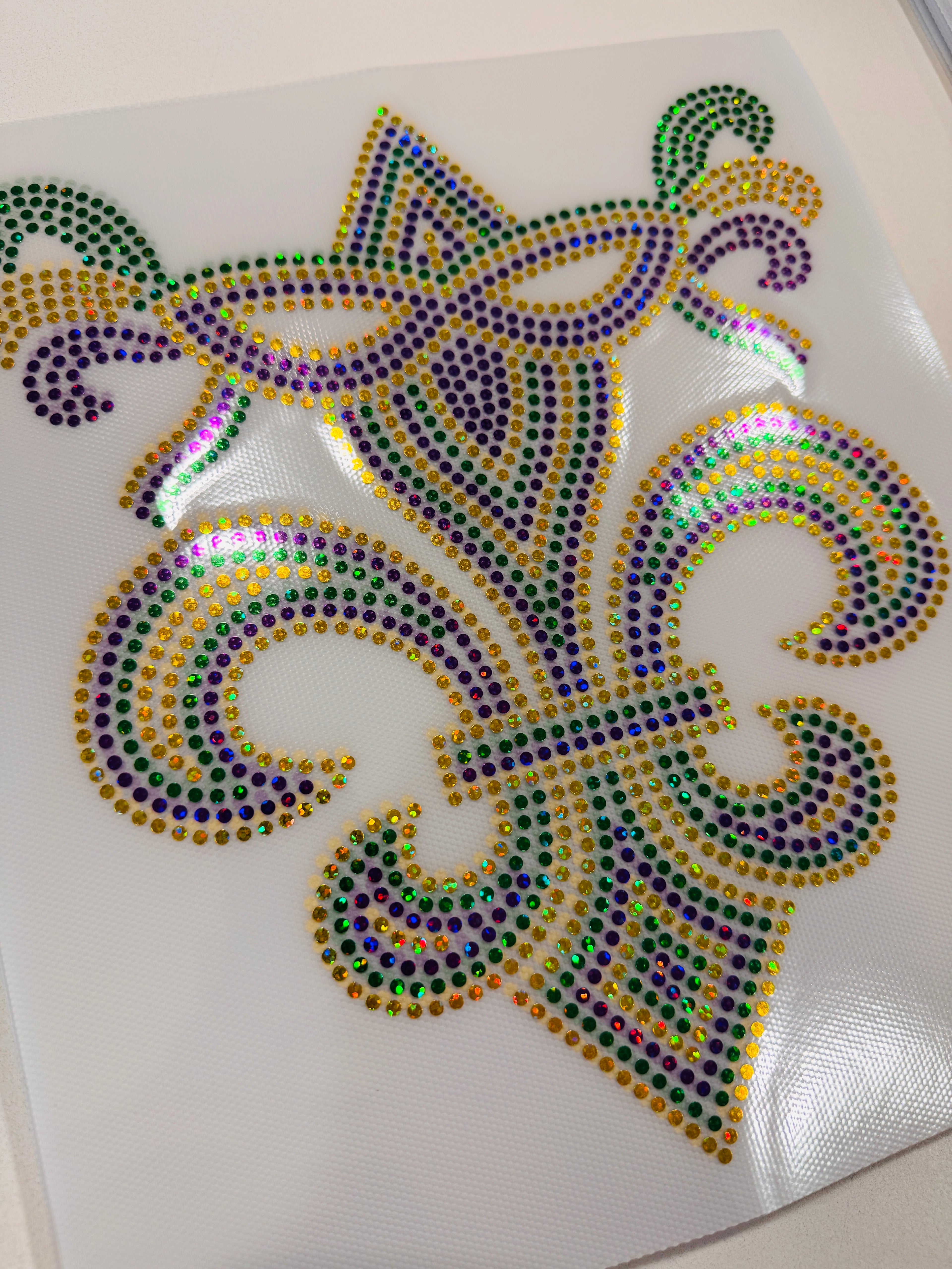 RTS // Fleur De Lis Mask SPANGLE TRANSFER c. 108 + 114 + 121 (emerald holo + purple holo + yellow holo))