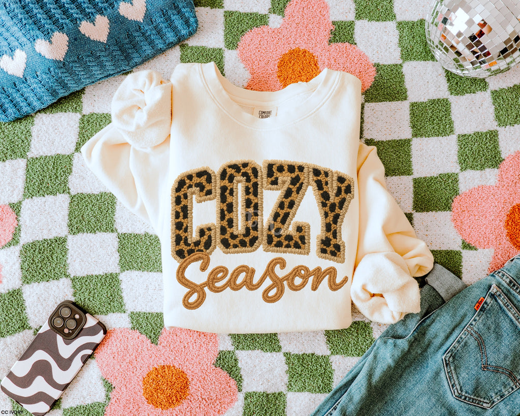 TMT // Faux Embroidery Leopard Cozy Season MATTE CLEAR FILM